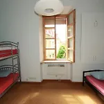 Hostelgate Хостел *